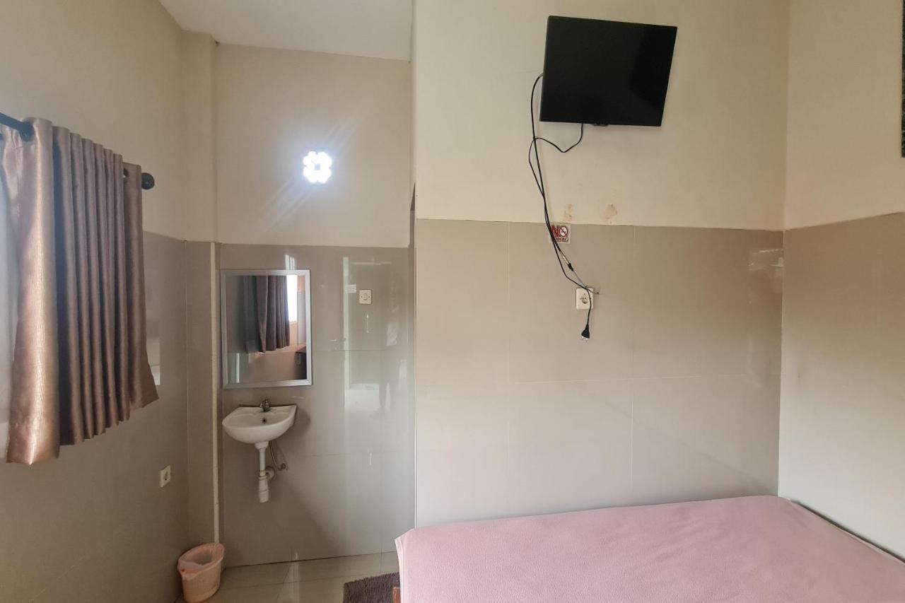 Capital O 93250 Hotel Tirta Kencana 2 Baturaden Banyumas ภายนอก รูปภาพ